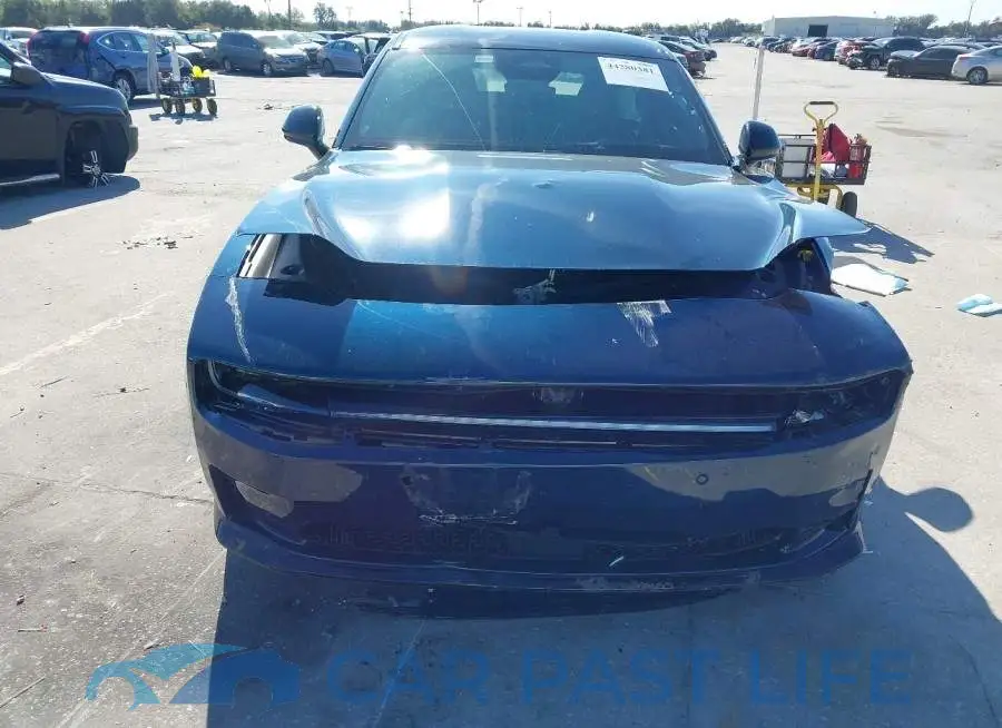 2C3CDBCK5SR210195# 12