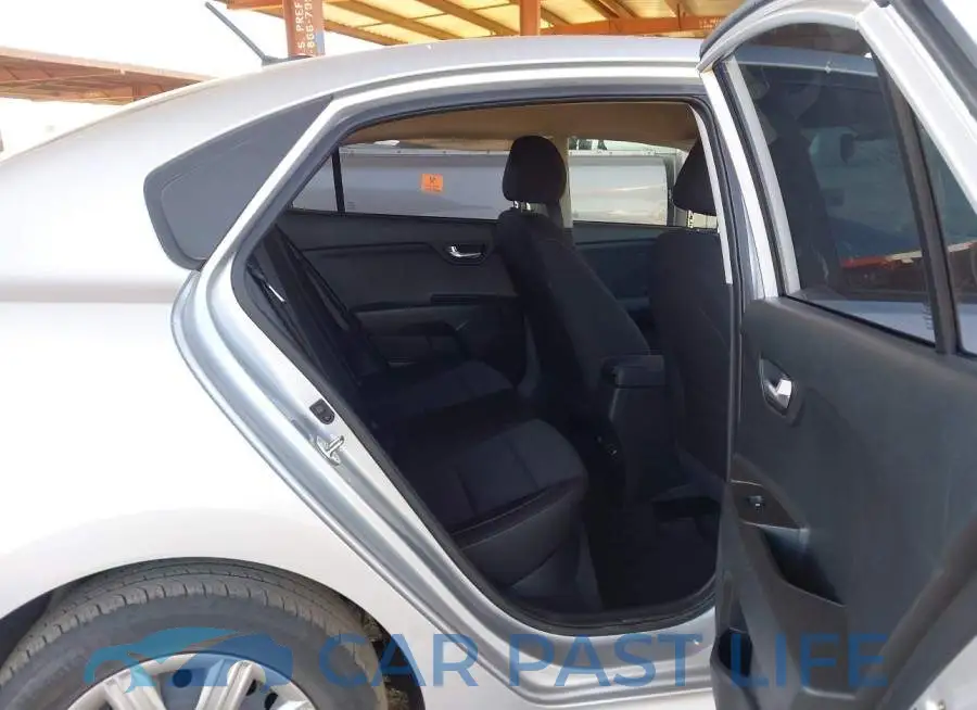3KPA24AD2PE615805# 8