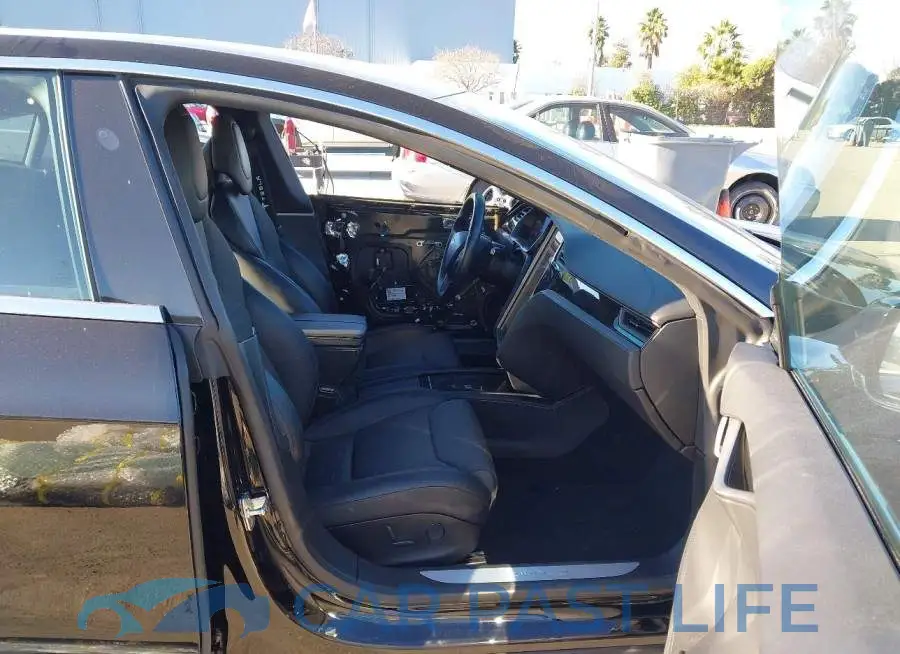 5YJSA1E29JF281563# 5