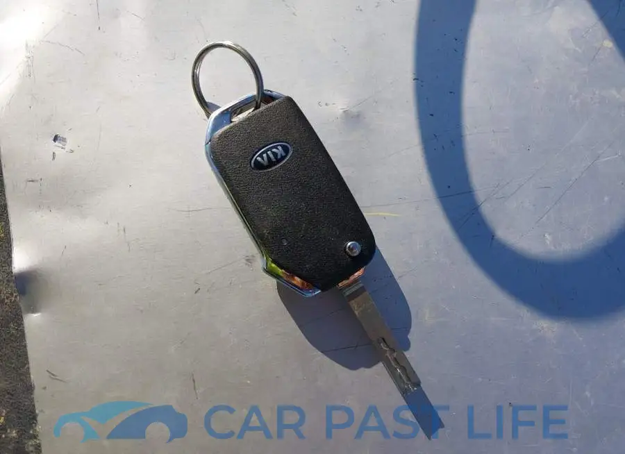 KNDJ23AU7L7045093# 11