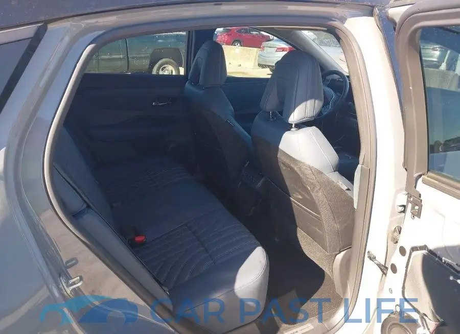 JN1DF0CD7RM730589# 8