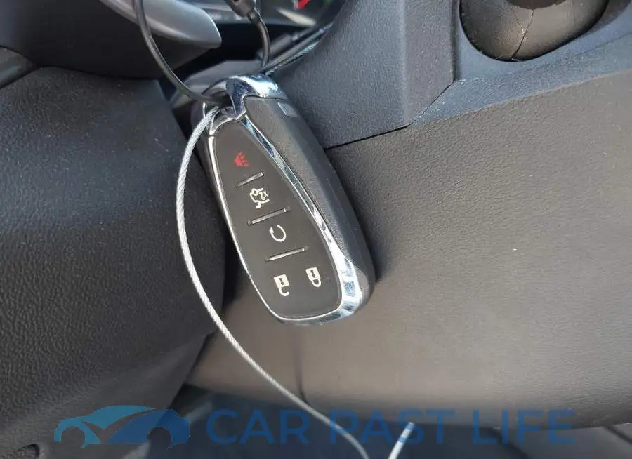 1G1ZD5ST4SF117217# 11