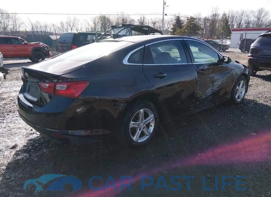 1G1ZB5ST5LF157524# 4