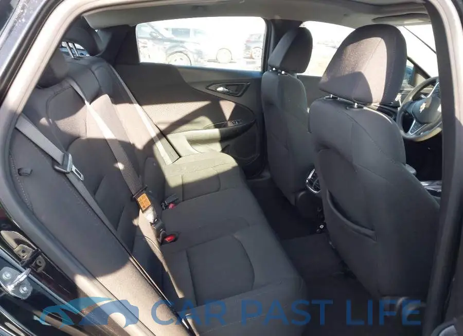 1G1ZD5ST1RF144885# 8