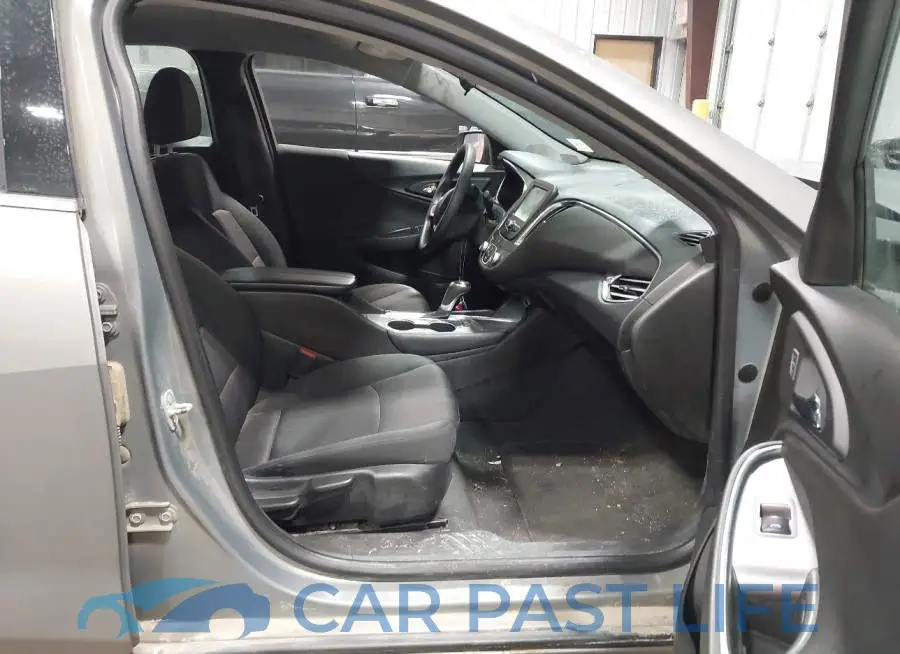 1G1ZD5ST6JF131716# 5