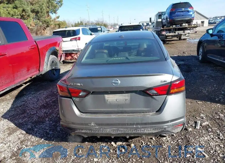 1N4BL4CV4LC136025# 16