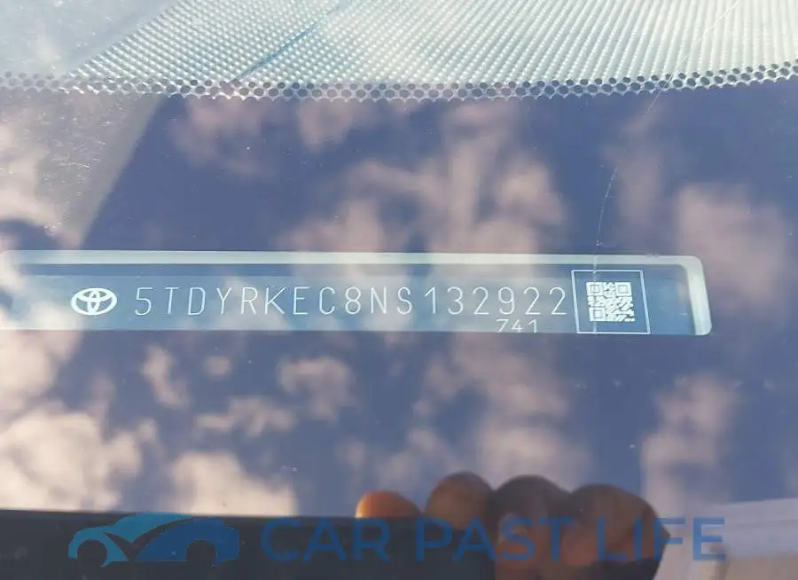 5TDYRKEC8NS132922# 9