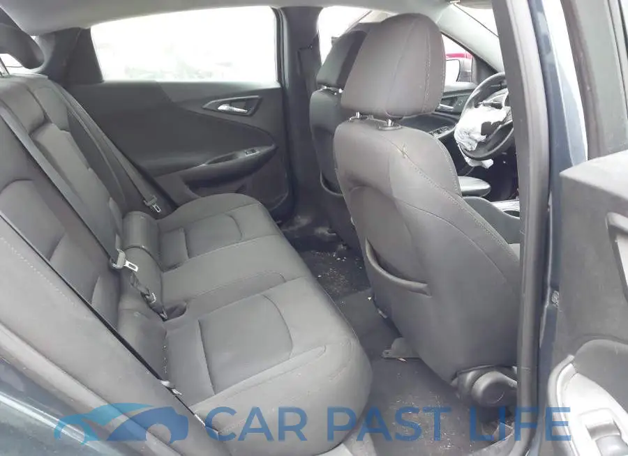 1G1ZD5ST2KF110198# 8