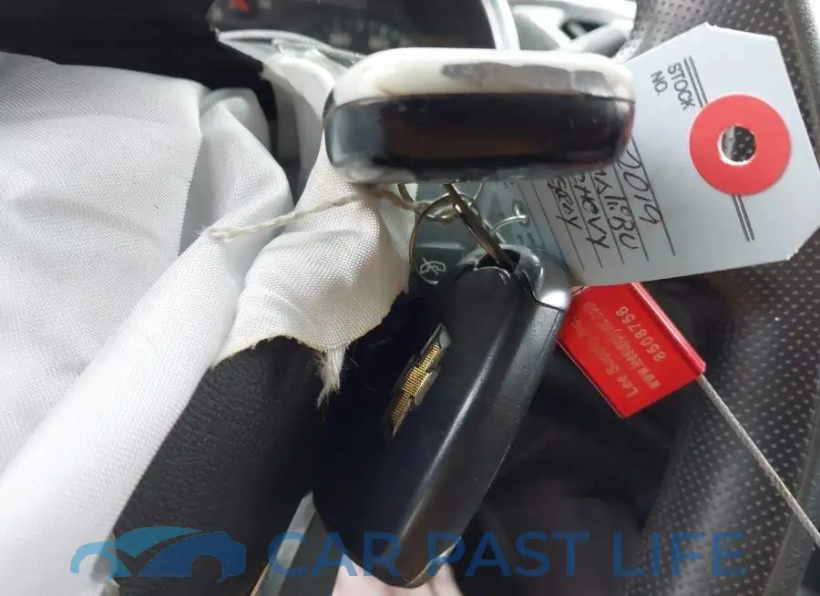 1G1ZD5ST2KF110198# 11