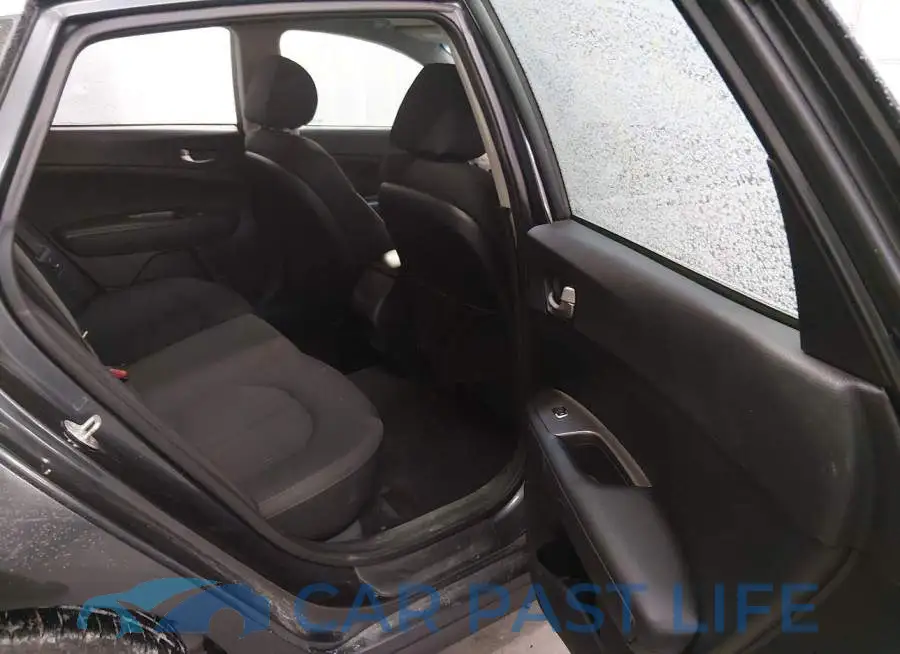 5XXGT4L30KG378873# 8