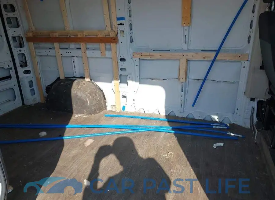 3C6TRVBG3GE106140# 8