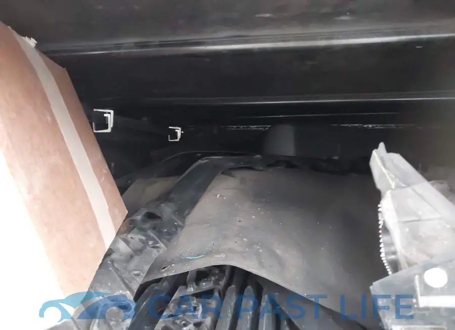 3C6UR5FL6KG654027# 12
