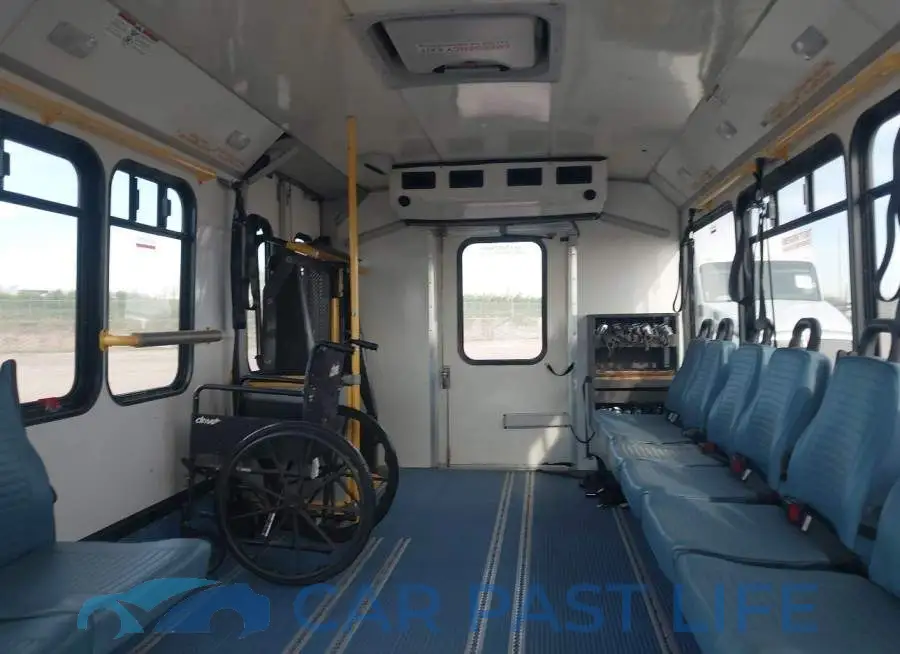 1FDFE4FS5HDC49390# 7