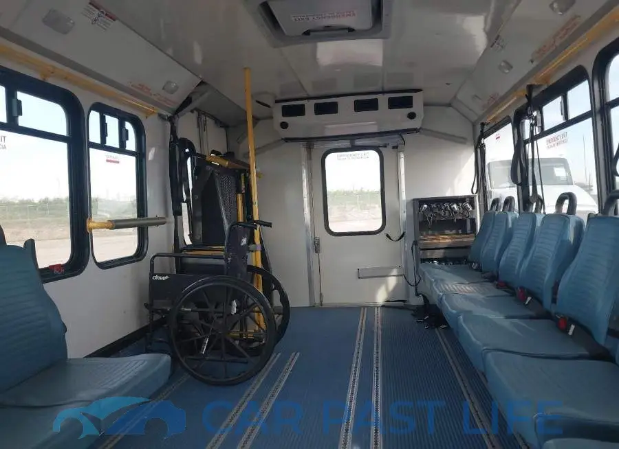 1FDFE4FS5HDC49390# 6
