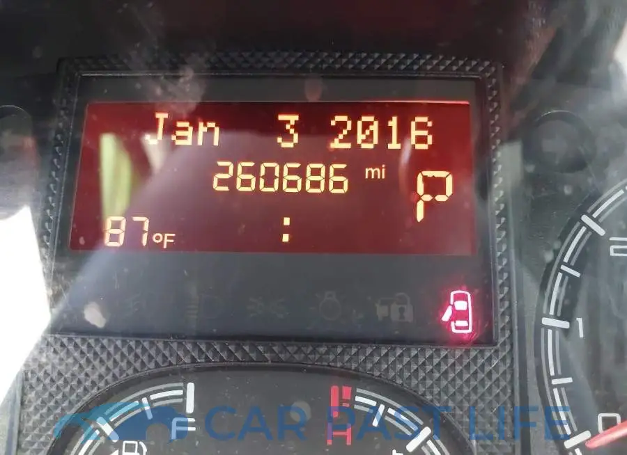 3C6TRVAG2HE532145# 15