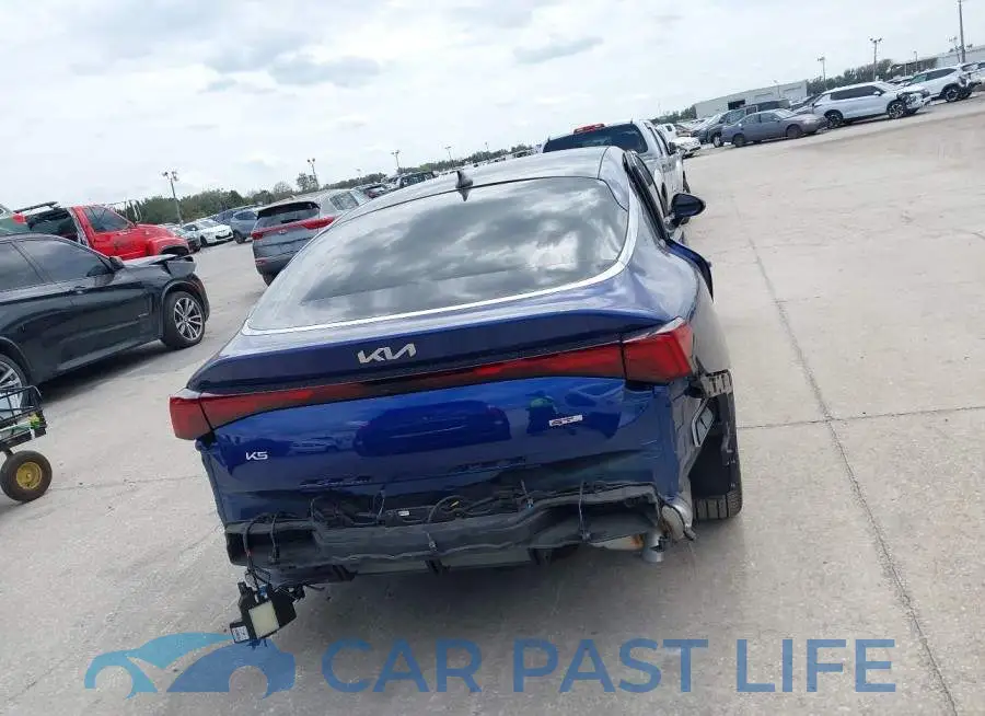 KNAG64J72T5422565# 16