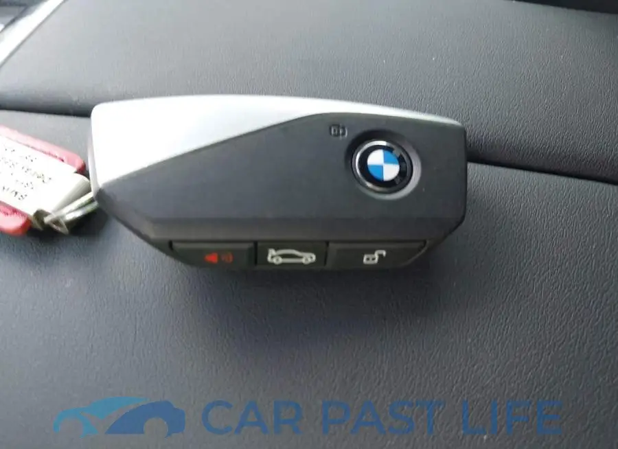 5UX13EU08T9268733# 11