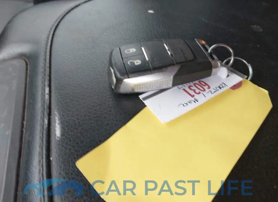 3C63RRHL9KG569909# 11