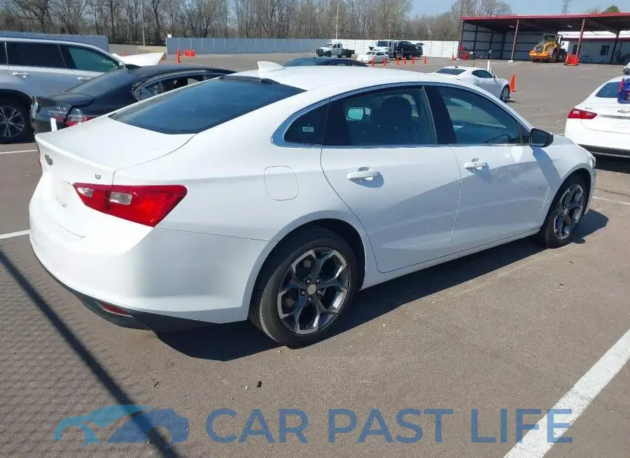 1G1ZD5ST8PF226352# 4