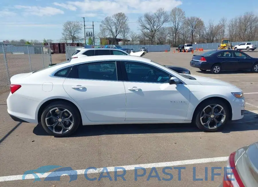 1G1ZD5ST8PF226352# 13