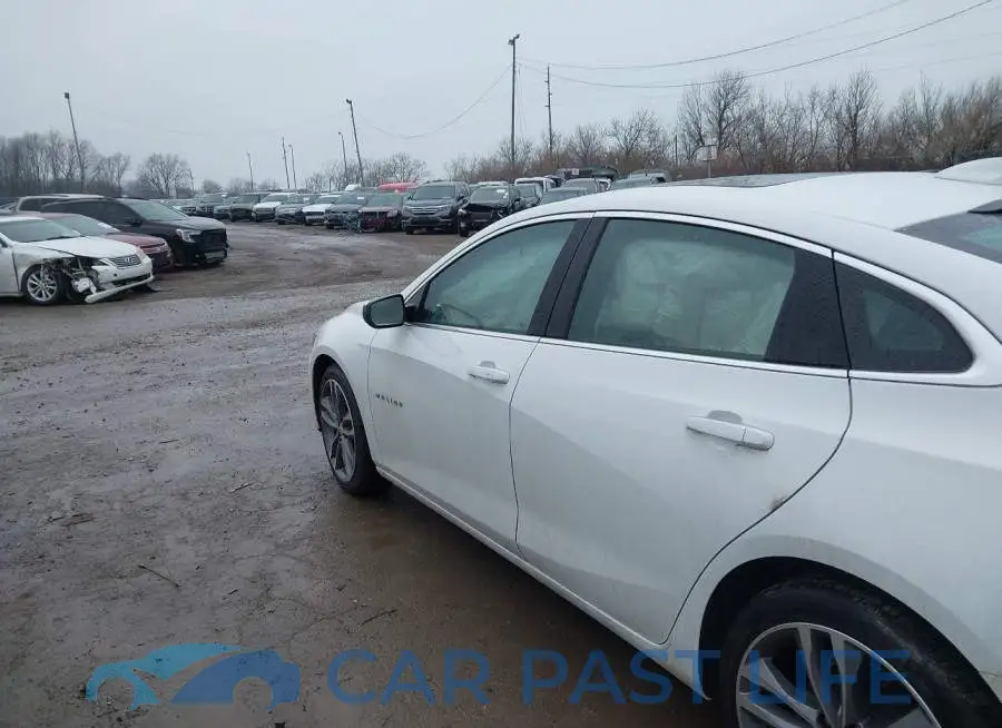 1G1ZD5ST8PF137929# 14