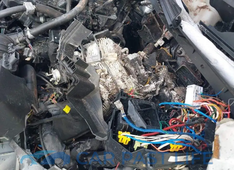 KM8HBCAB7SU273913# 17