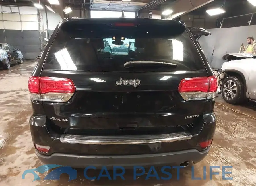 1C4RJFBG7JC357676# 16