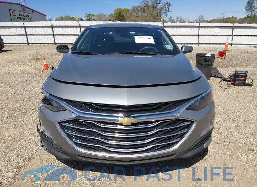 1G1ZD5ST6SF135184# 13