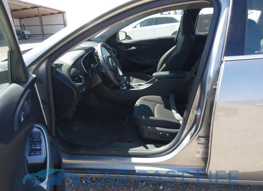 1G1ZD5ST6SF135184# 18