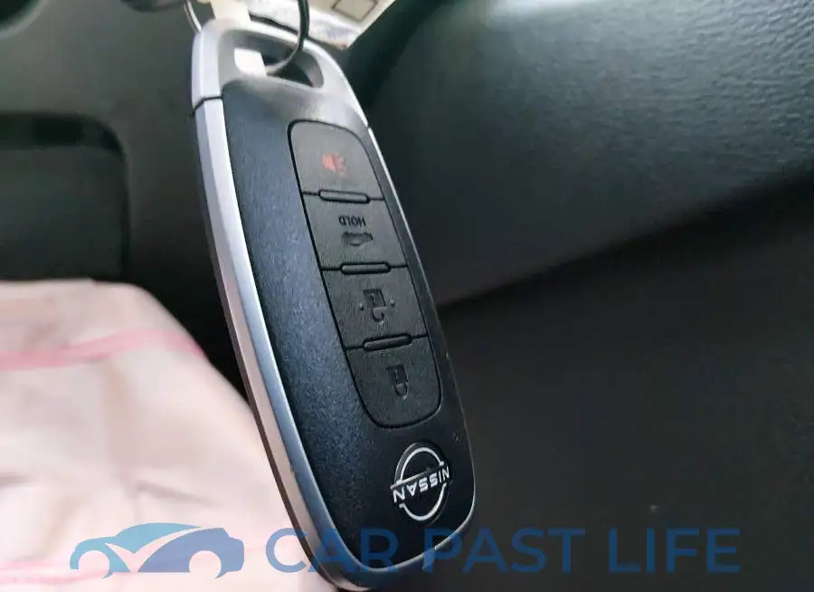 3N1AB8CV8SY215318# 11