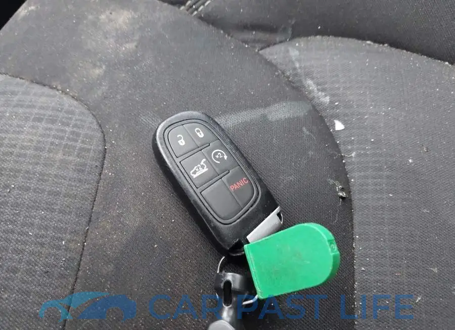 1C4PJLCS0HW549569# 10