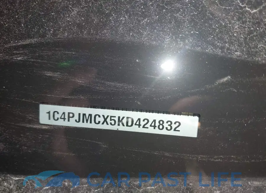 1C4PJMCX5KD424832# 9