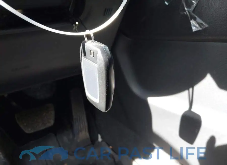 5TDAAAB51RS046057# 11