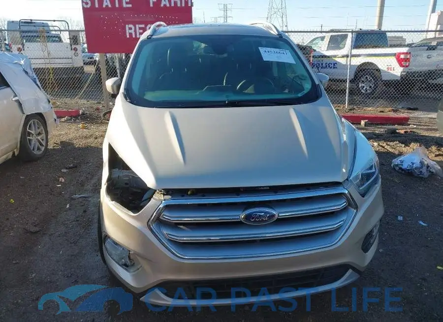 1FMCU9J95HUA27567# 13