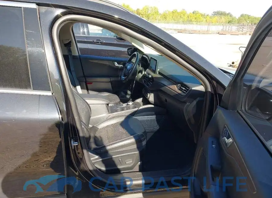 1FMCU9J95LUA49531# 5