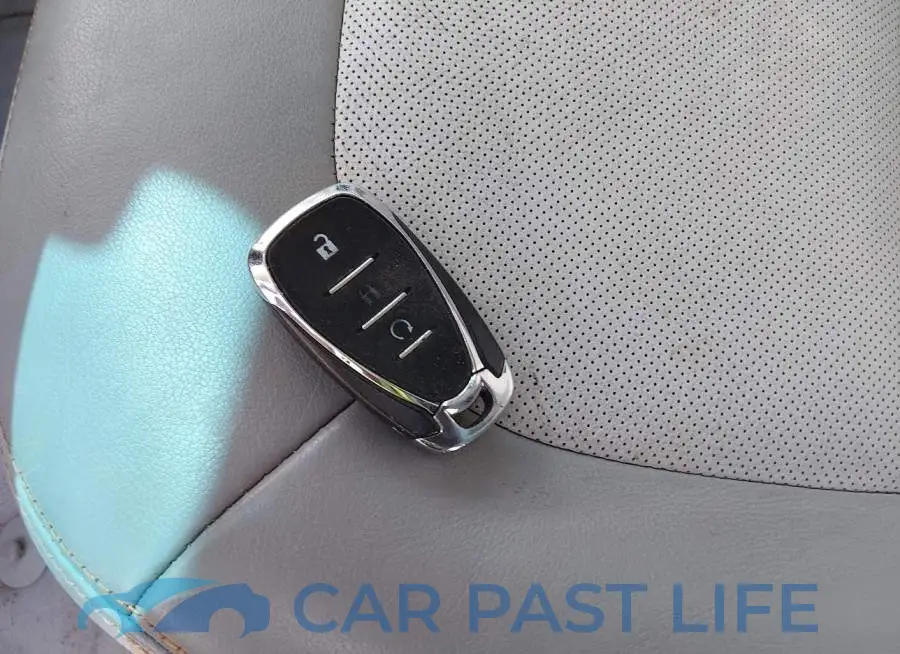 1G1FZ6S0XK4137211# 9
