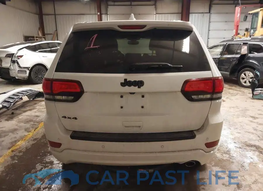 1C4RJFAG1JC401494# 17