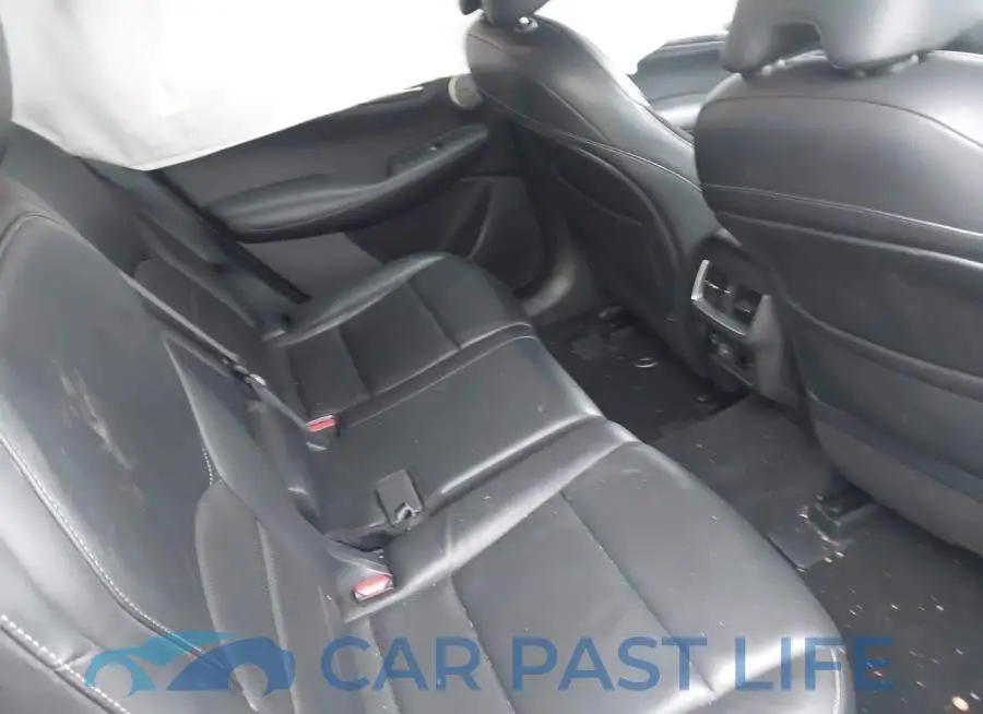 3PCAJ5M17KF103034# 8