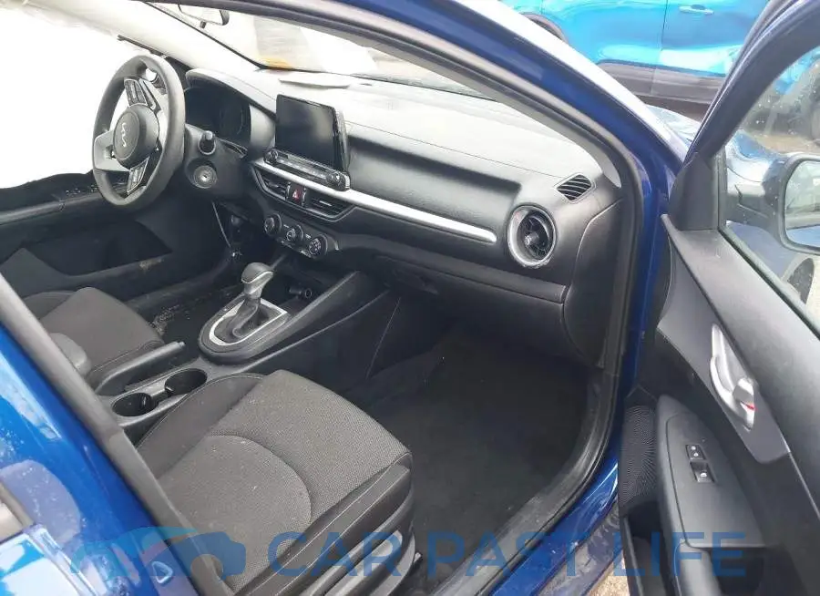 3KPF24AD4RE759266# 5