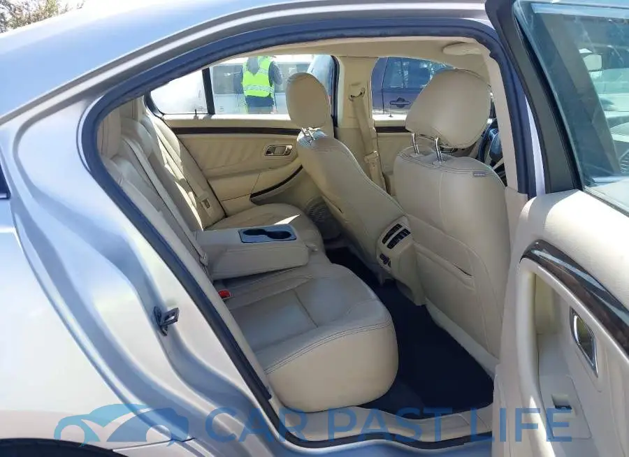 1FAHP2F84KG114090# 8