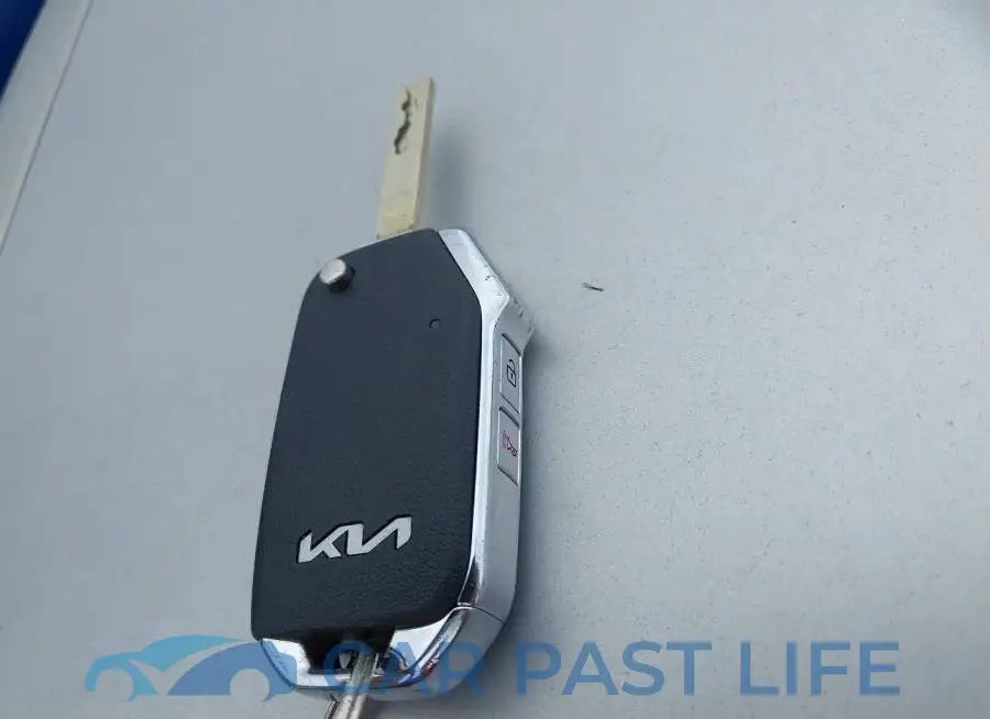 KNDJ23AU3R7920436# 11