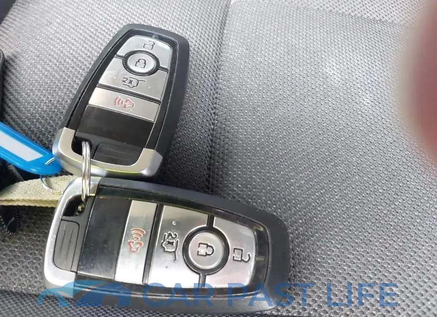1FMJU1GT3NEA30369# 11