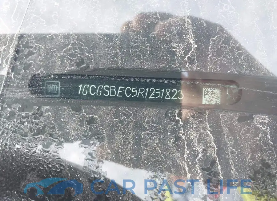 1GCGSBEC5R1251823# 9