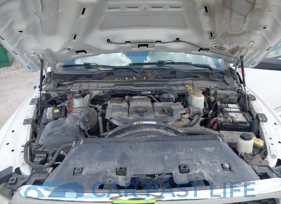 3C7WRMCL6JG263882# 9