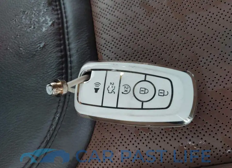 1FM5K7LC9MGB69957# 11