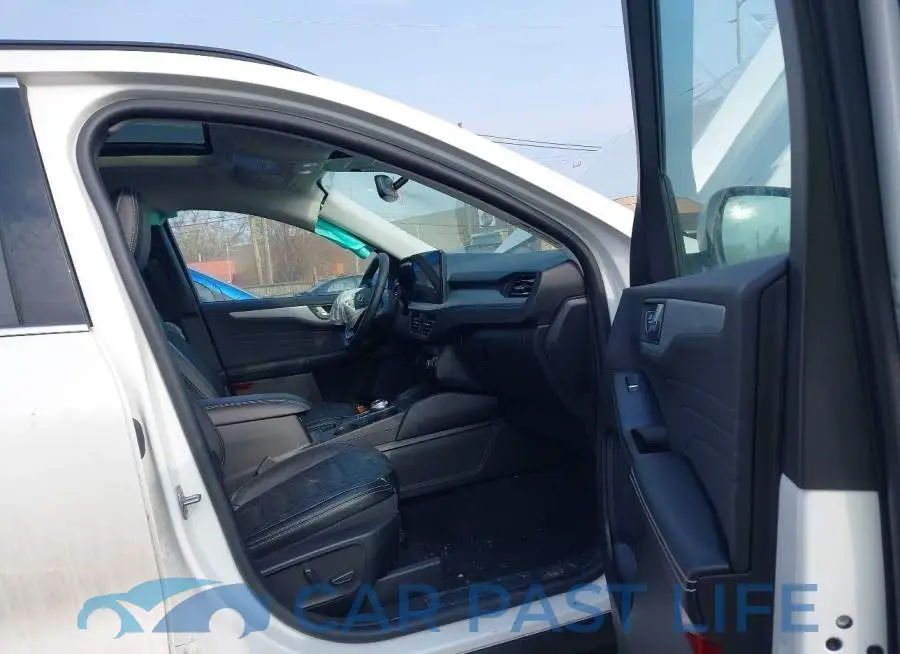 1FMCU0E17RUA96018# 5