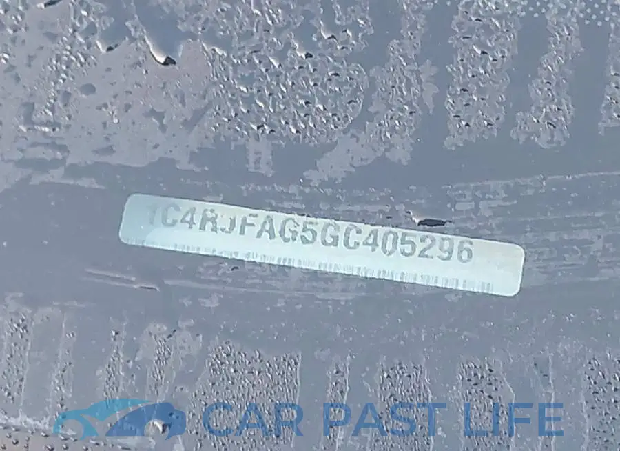1C4RJFAG5GC405296# 17