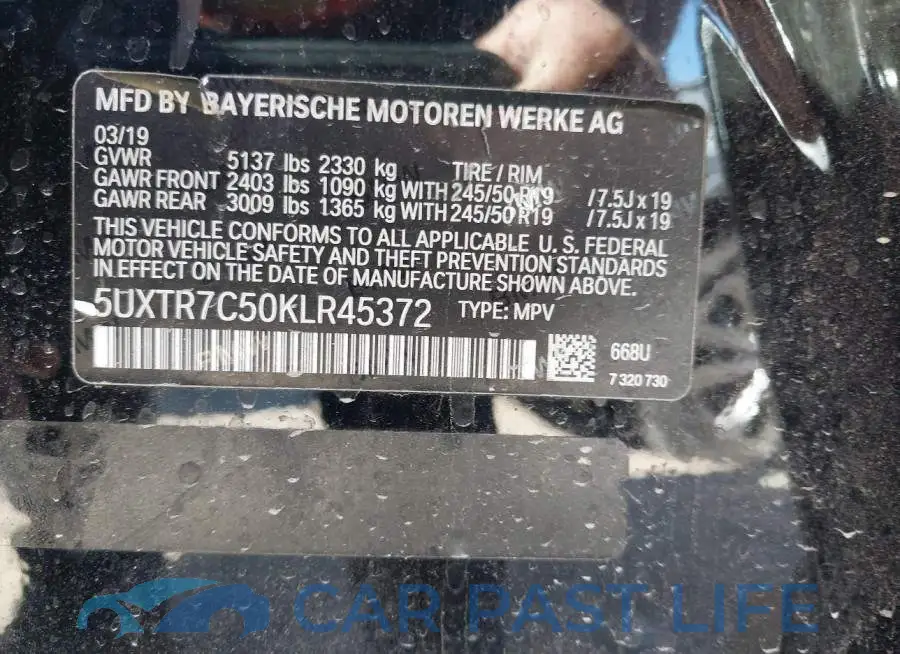 5UXTR7C50KLR45372# 9