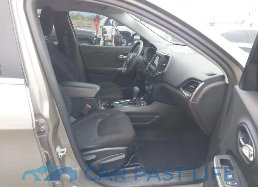 1C4PJMCB5KD329918# 5