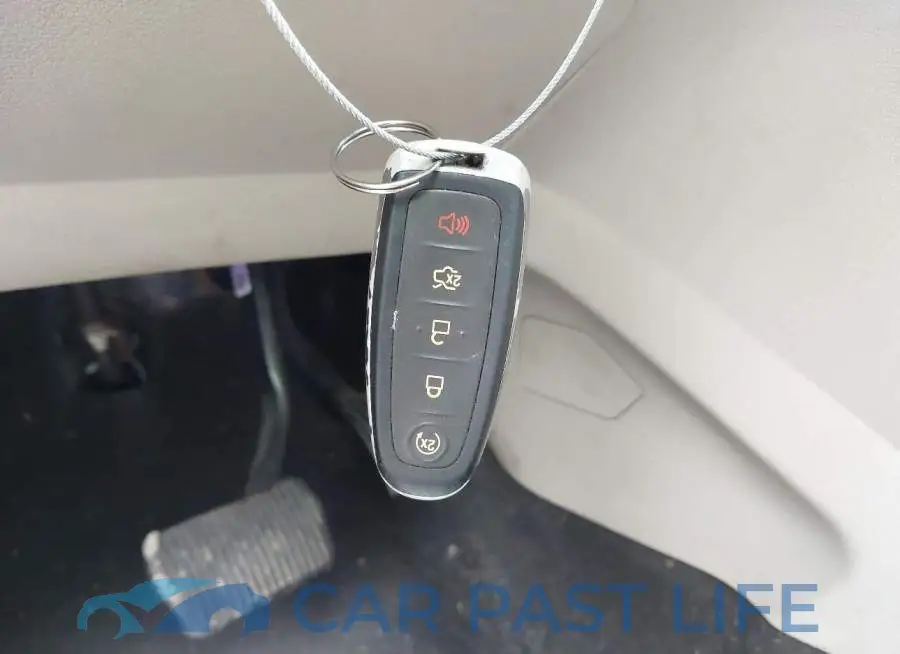 1FMCU0J90HUE71726# 11